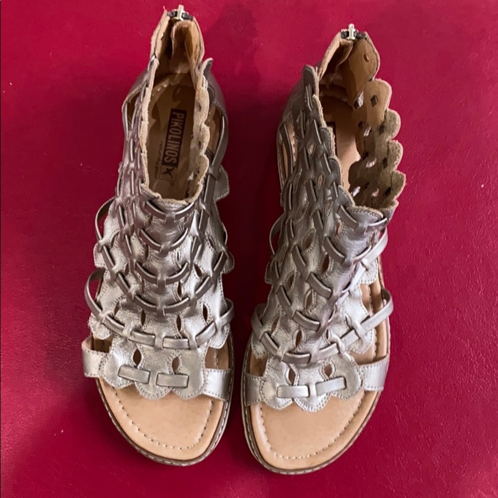 Unique copperish gold leather sandals